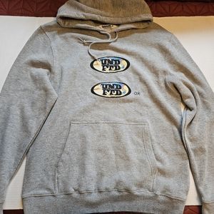 NWOT Undefeated Mens Hoodie Sweater Size M Gray Pullover / Small Defects